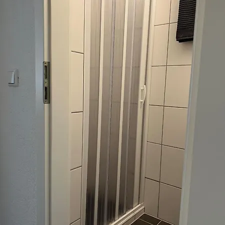 In - Close To Messe Duesseldorf & Cologne *