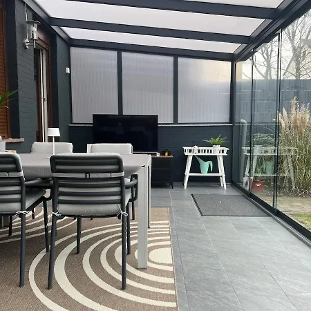 In - Close To Messe Duesseldorf & Cologne Neuss