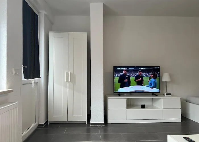 In - Close To Messe Duesseldorf & Cologne