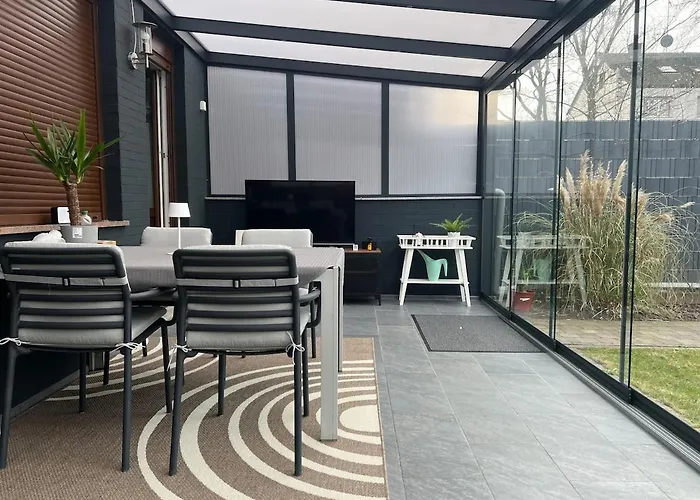 In - Close To Messe Duesseldorf & Cologne Neuss